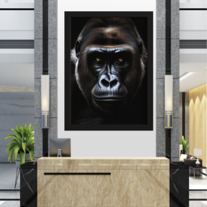 "Presença Imponente: O Guardião Silencioso"