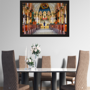 "Reflexão e Serenidade: A Beleza de um Interior Sagrado"