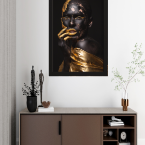 "Elegância Dourada: A Beleza na Arte Contemporânea"